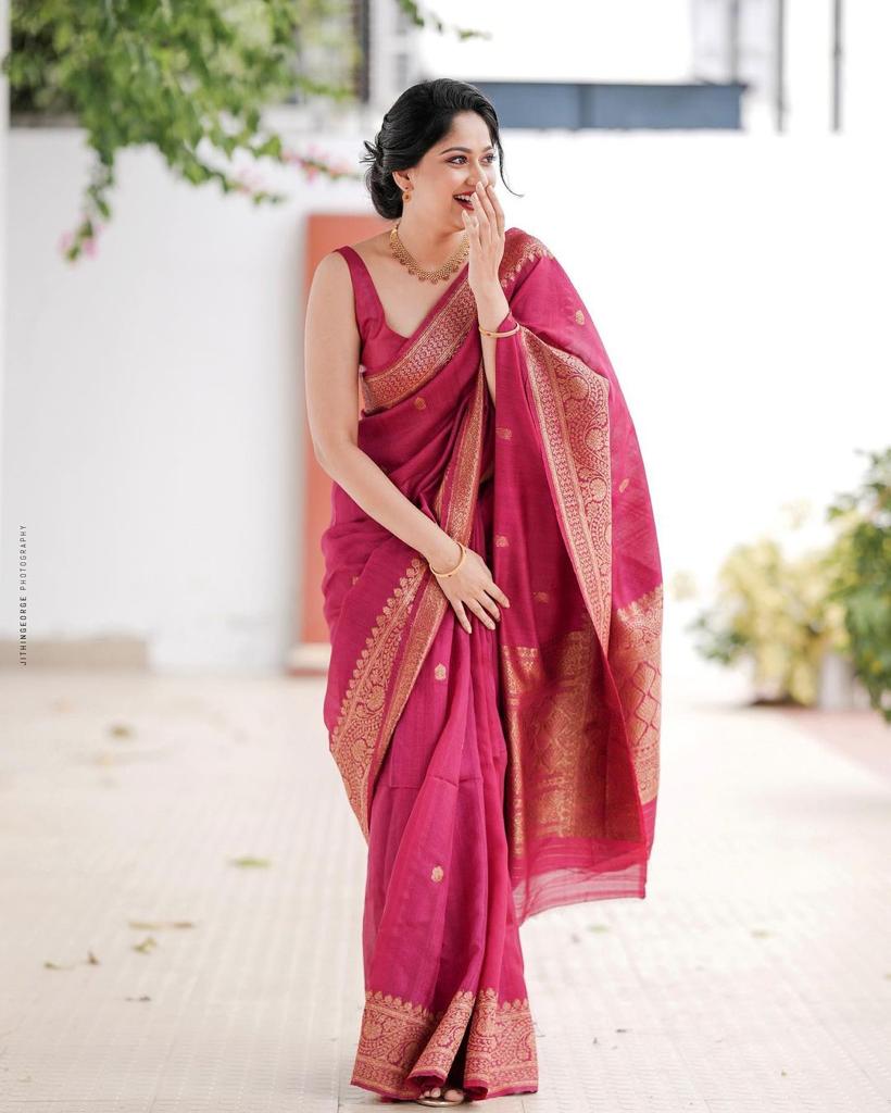 Fuchsia Glow Kanjivaram Style Silk Saree in Copper Weave