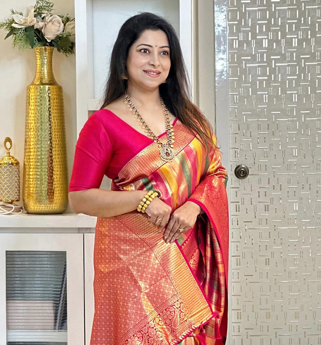 Golden Harmony Banarasi Silk Saree