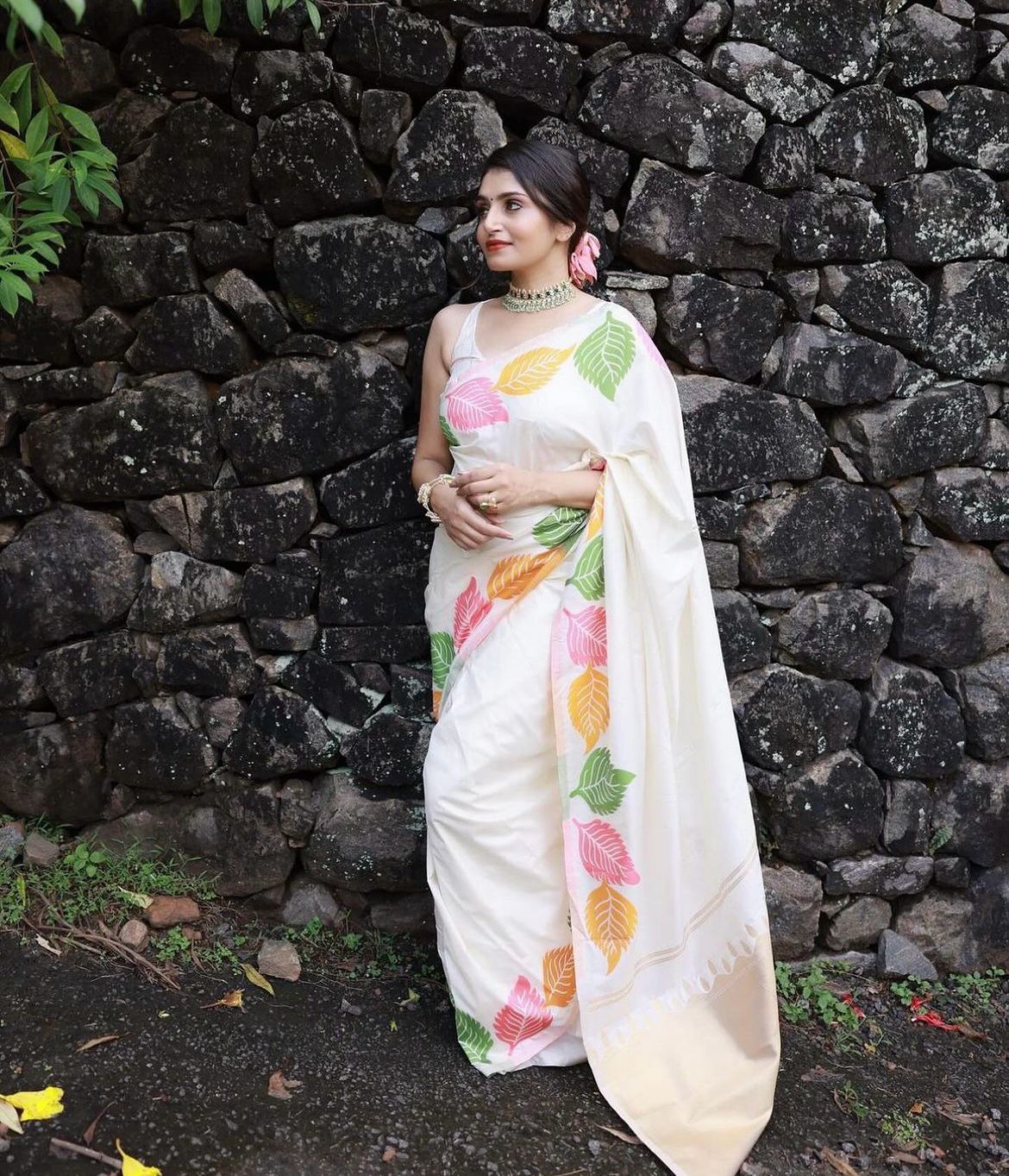 Leaf motifs Art Silk Saree