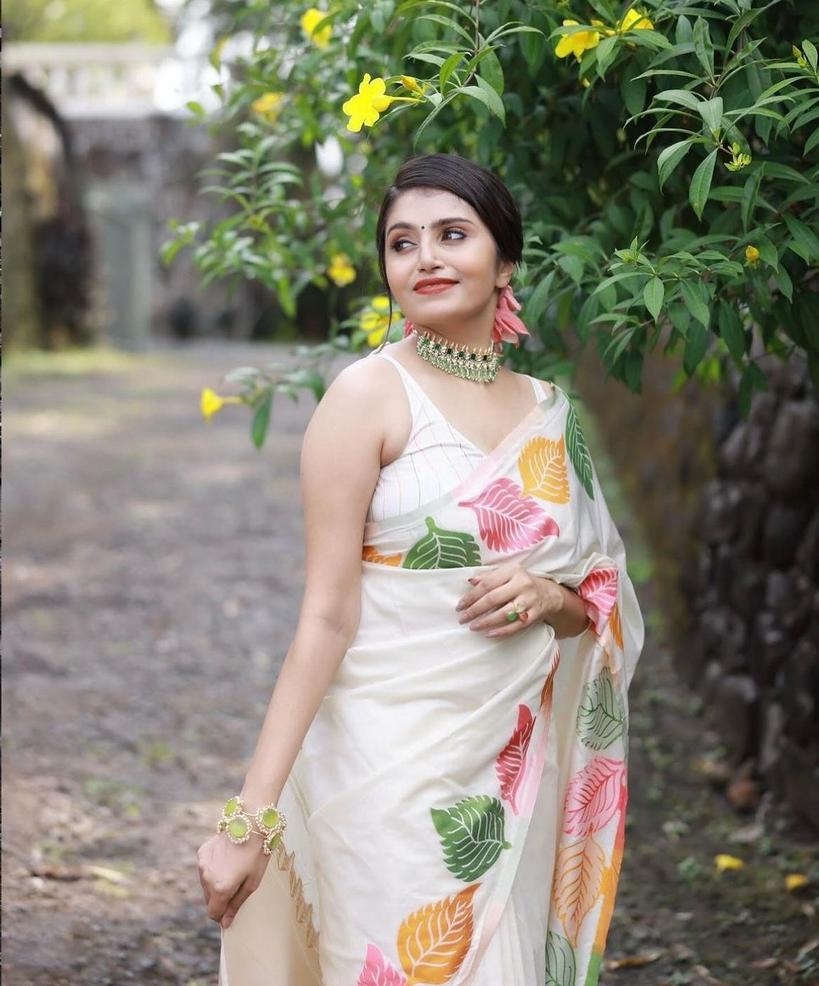 Leaf motifs Art Silk Saree