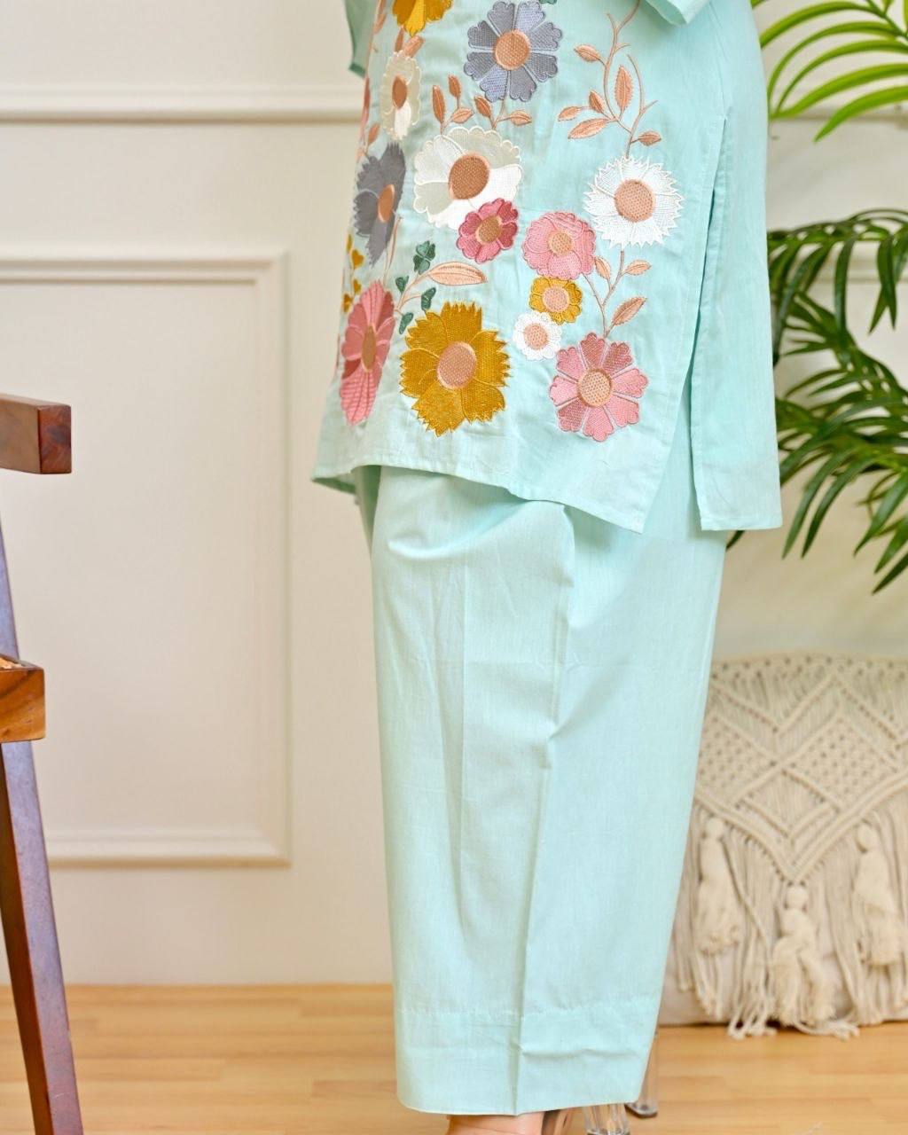 Mint Blossom Threaded Mul Cotton Farshi Set