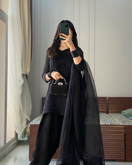 Noir Grace Beads(Moti) Embroidered Kurta Set with Dupatta
