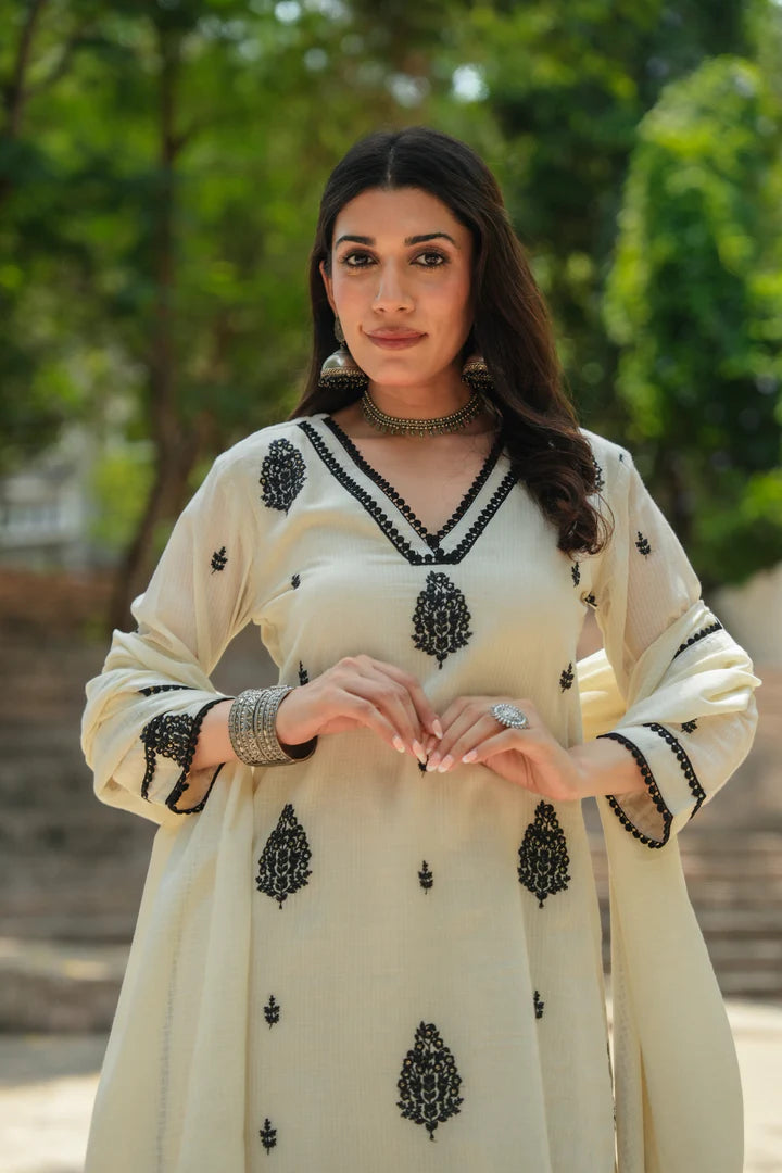 Women's Embroidered Salwar Suit Set