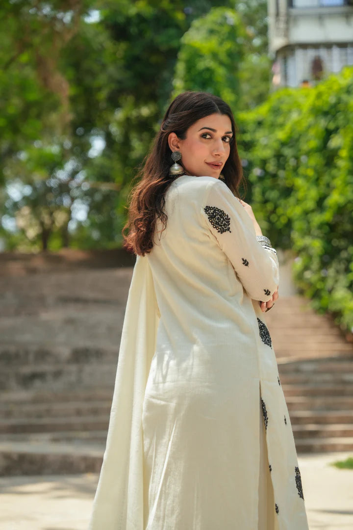 Women's Embroidered Salwar Suit Set